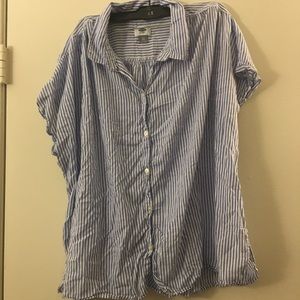 Women’s blue stripe button down blouse